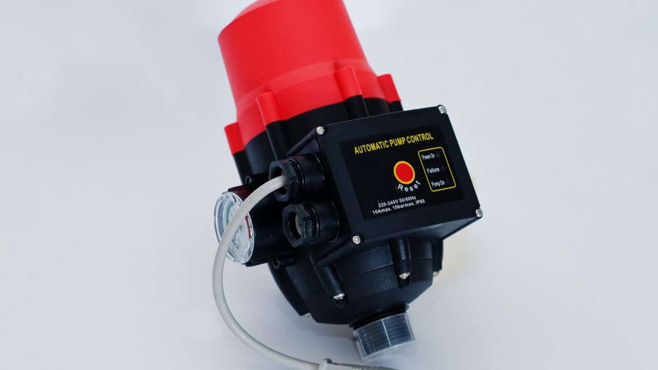 Electronic pump pressure controller unit with gauge and switch