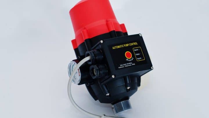 Electronic pump pressure controller unit with gauge and switch